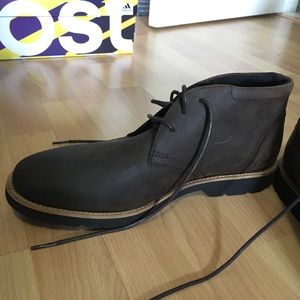 men's leather sharp & ready chukkas